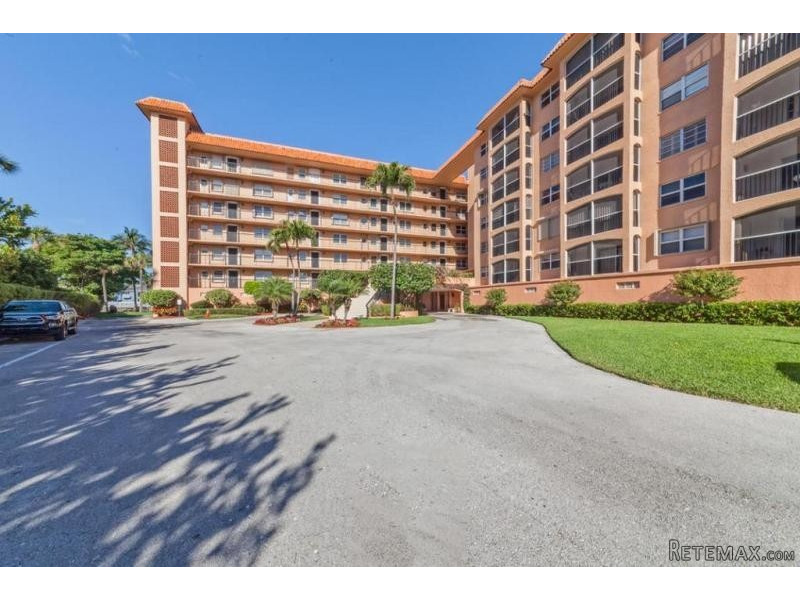2871 N Ocean Blvd #r248, Boca Raton, FL..