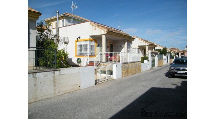 This is a well appointed 3 bedroom 2 bathroom detached..