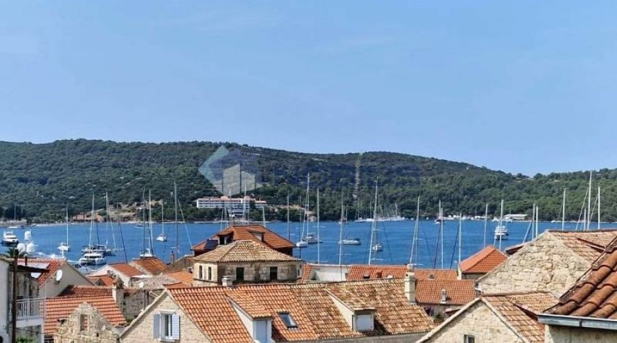 Vis - Kut, kuća 158 m2 s 139 m2 vrta SNIŽENO