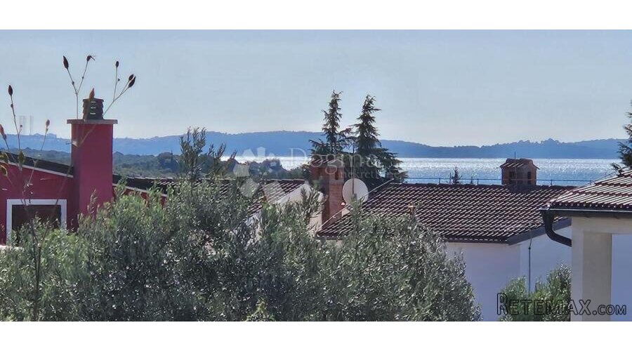 Građevinsko zemljište 700 m od mora
