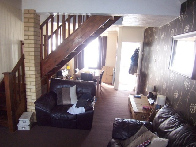 3 bedroom house in SHEERNESS - 2