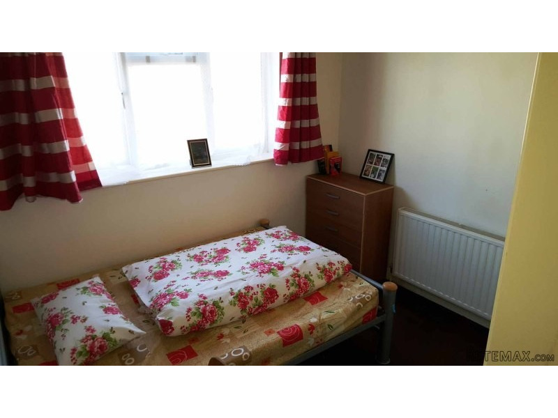 Double room, Zone 3, Leyton