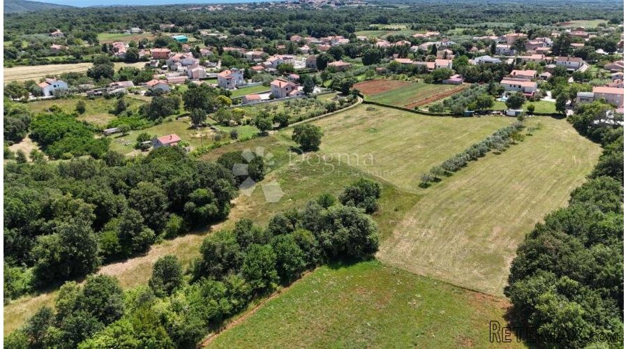 Građevinsko-poljoprivredno zemljište 5.350 m² – Muntić, Ližn