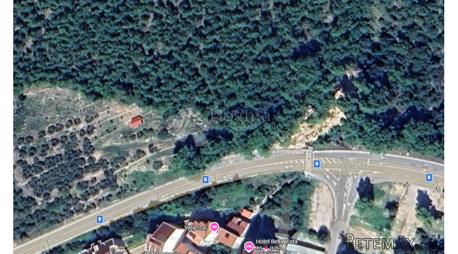 Zemljište uz magistralu s pogledom na more