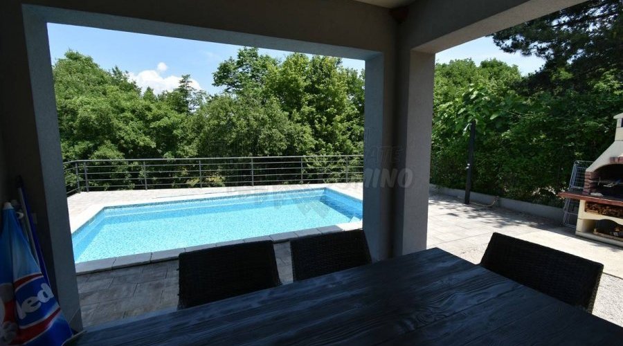 Samostojeća kuća s bazenom! Prilika! - 5