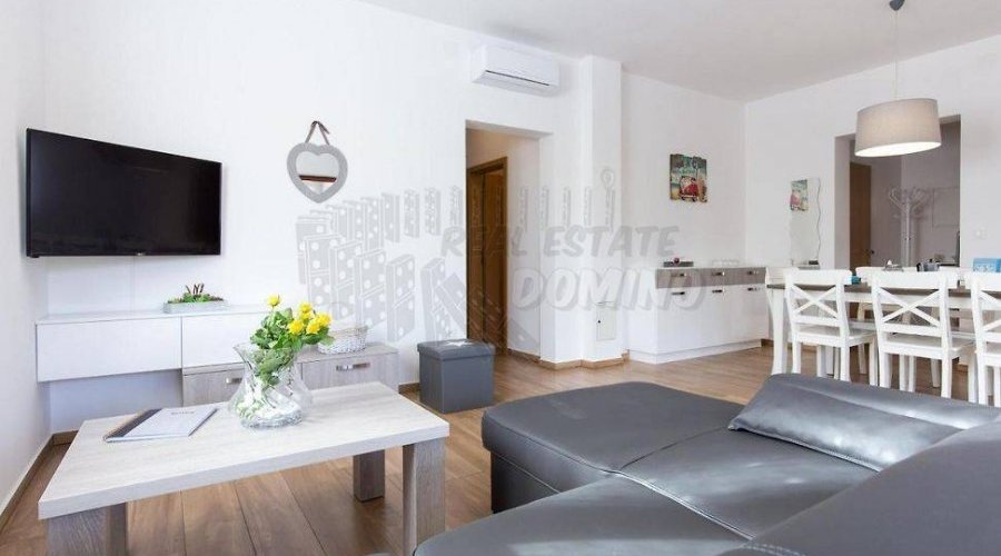 Samostojeća kuća s bazenom! Prilika! - 8