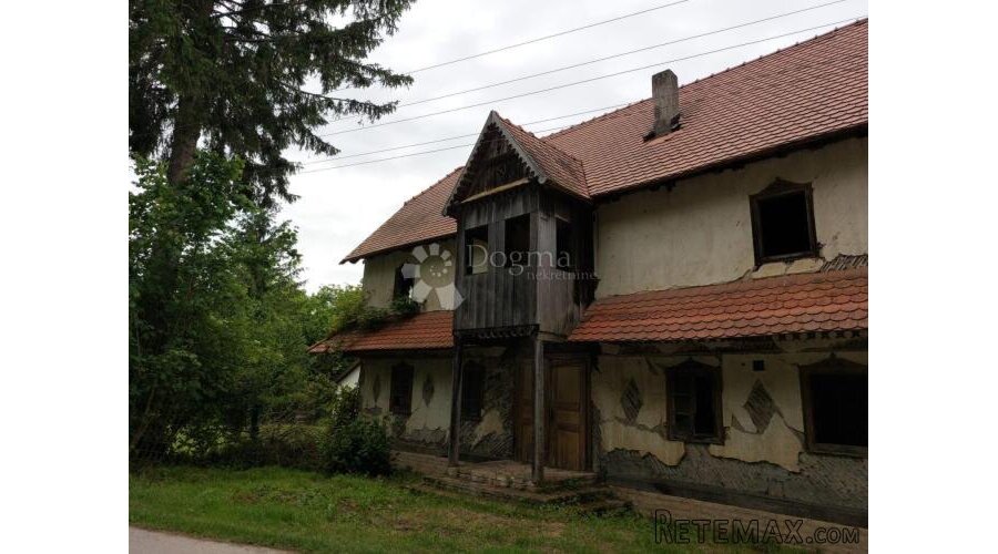Kurija, Tradicijska kuća s idejnim projektom ! Suvoj