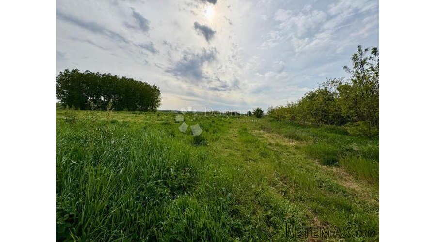 Zemljište 2087m² idealno za gradnju ili investiciju - 2