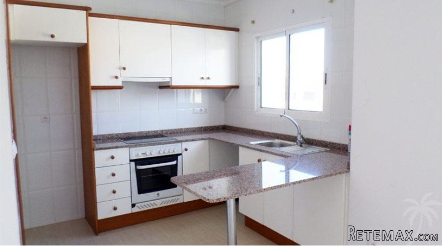 Penthouse apartment on a well-maintained development built.. - 8