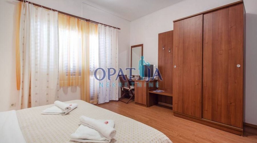 Murter/okolica, hotel prvi red do mora - 2