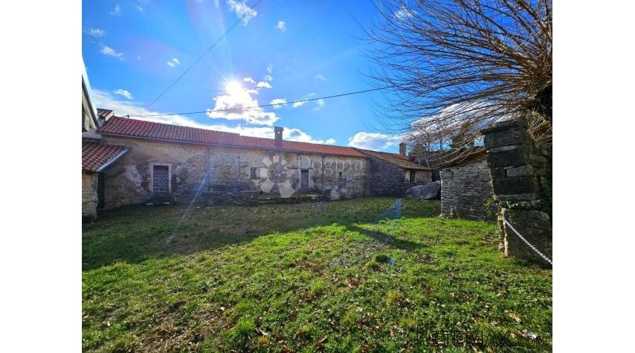 Kompleks istarskih kuća u nizu