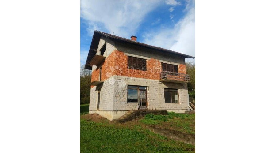 Kuća sa velikom okućnicom - 2