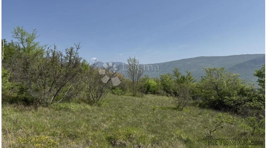 Građevinsko zemljište 1297 m2