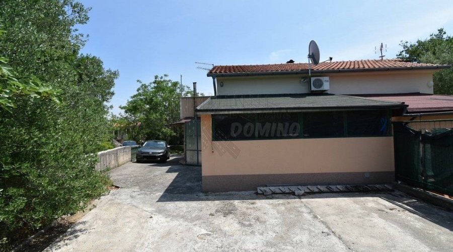 Lijepa kuća s puno potencijala! Otok Krk! - 10