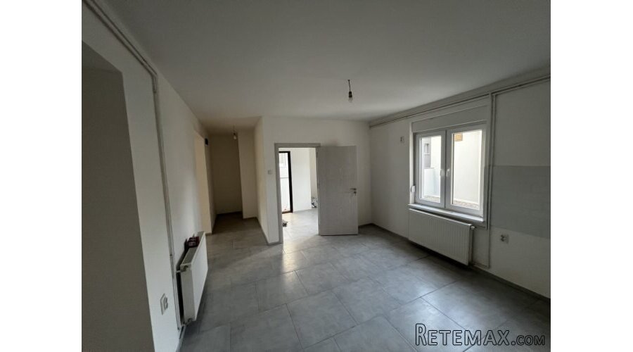 Prodajem kuću u centru Zrenjanina - 4