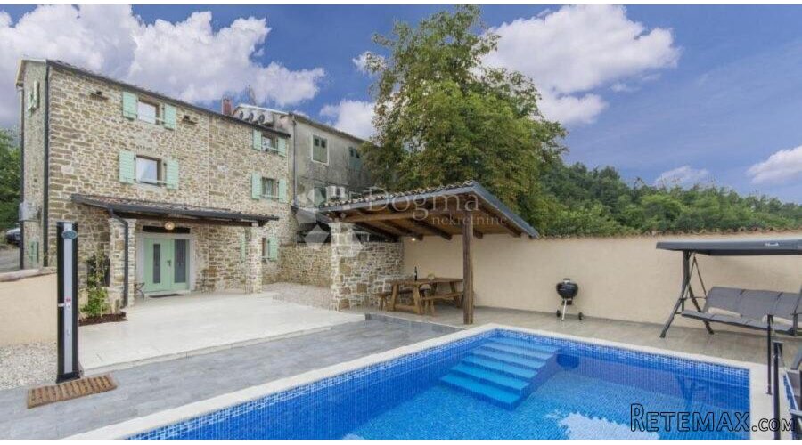 MOTOVUN - Prelijepa kamena kuća