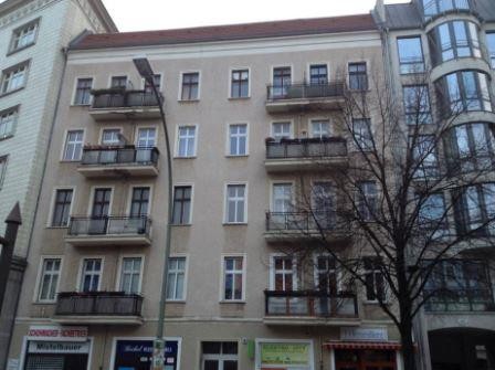 Classic Altbau with Development..