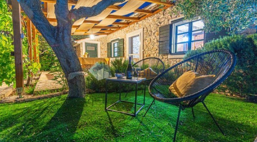 Vodice, kuća u masliniku, 3300 m2 okućnice - 12