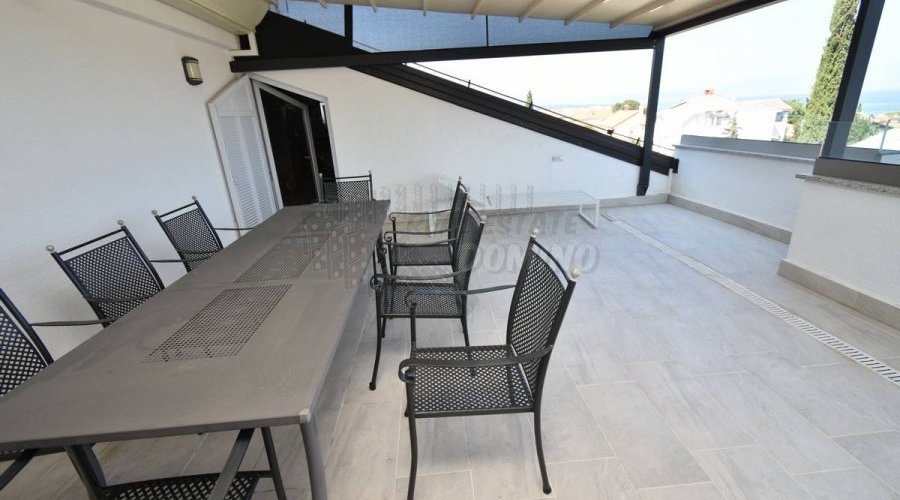 Apartman s panoramskim pogledom na more! Malinska - 4