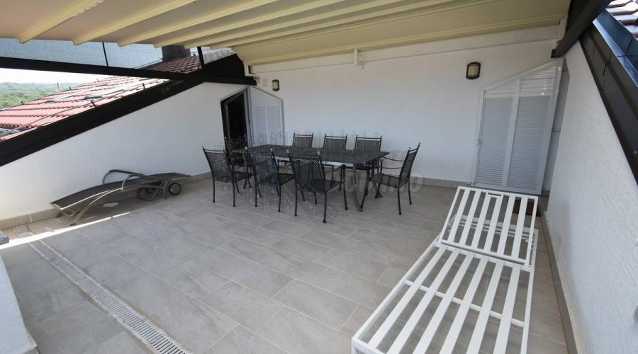 Apartman s panoramskim pogledom na more! Malinska - 6