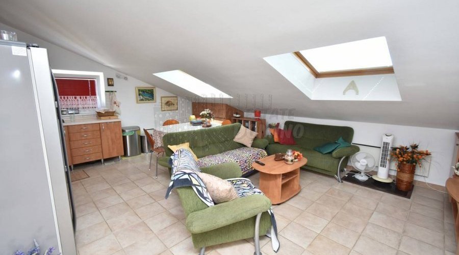 Apartman s panoramskim pogledom na more! Malinska - 8