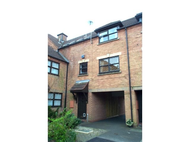 2 Bedrooms - Town House - Coleshill -..