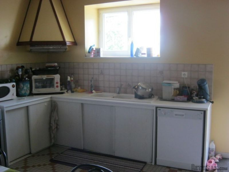 3 bedroom single storey house for rent - 2
