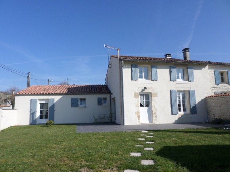 Pretty Charente Style House With Garden..