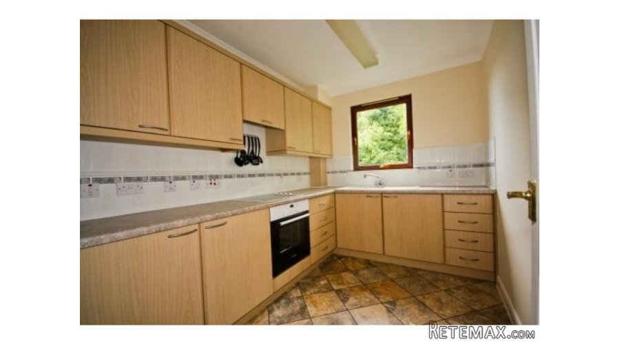 2 bedroom, top floor flat - 2