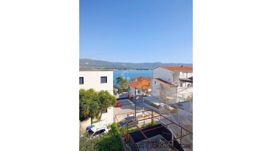 SAMOSTOJEĆA KUĆA 70 M OD MORA, MASTRINKA