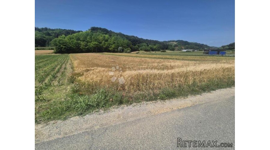 Poljoprivredno zemljište 1.755m² nadomak Sv. Križa Začretja! - 2