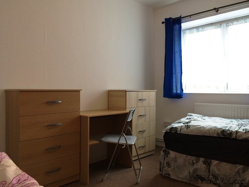 Double room, Zone 2, Limehouse (share.. - 2