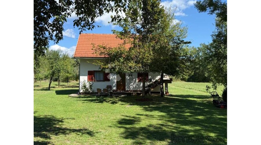 KUĆA S UREĐENIM DVORIŠTEM 2088 M2 , 70% IZGRADIVOSTI - 2