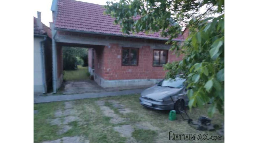 Prodajem kucu u Novoj Gradišci-Baćin Dol