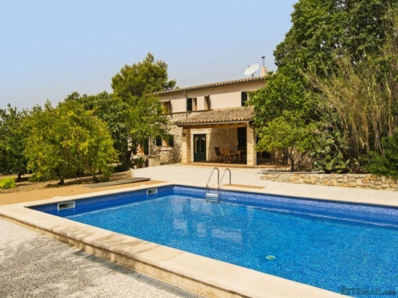 Romantic High Quality Country House..