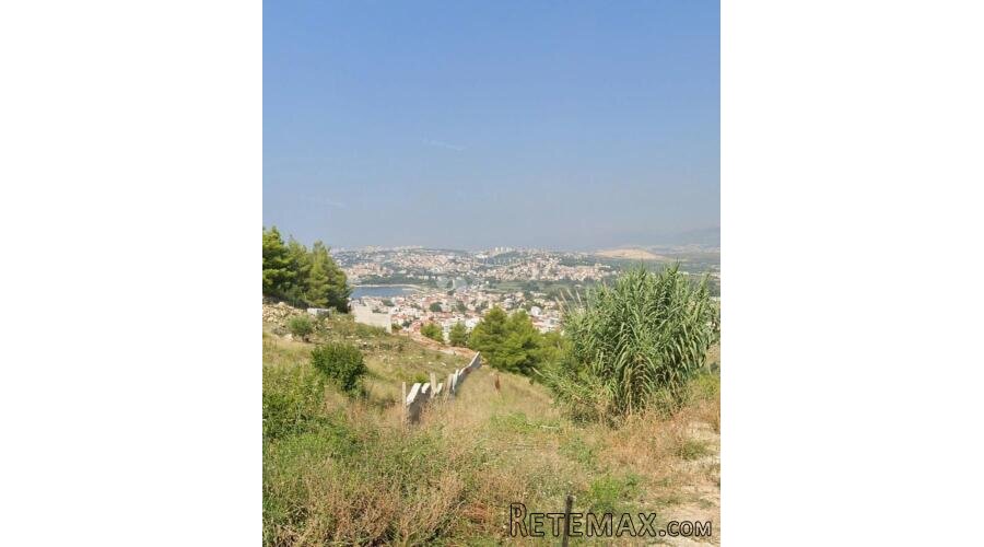 Građevinsko zemljište 1176 m² s pogledom na more - Strožanac