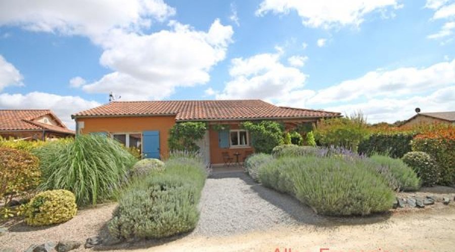 Les Forges (79) - For sale : Immaculate villa with large.. - 2