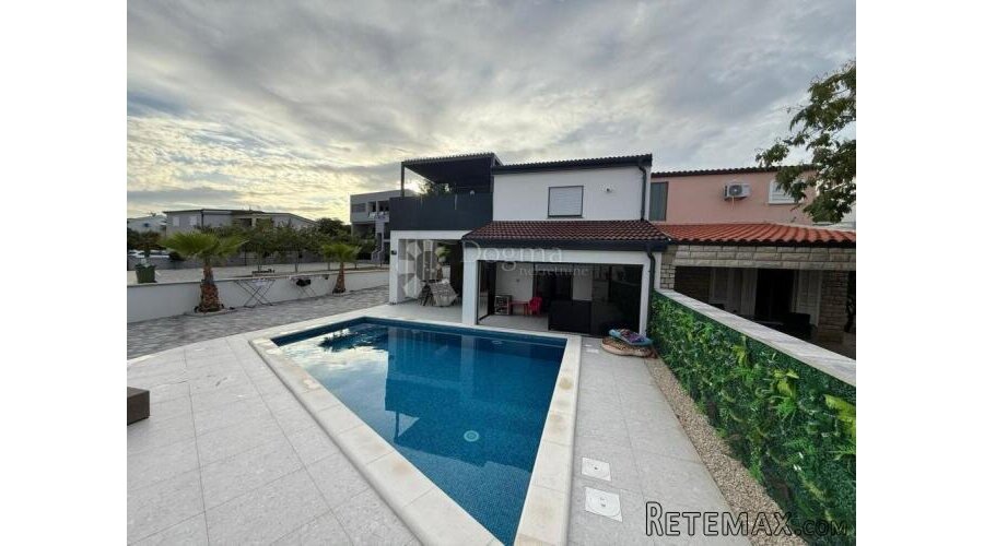 LUKSUZNI APARTMAN KAT OTOK VIR - 2