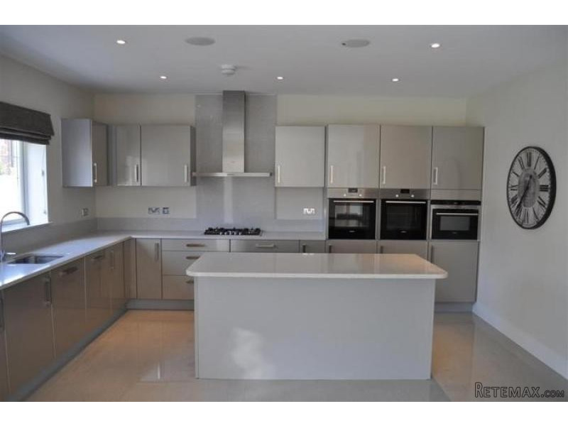 Temple Mead, Gerrards Cross.. - 2