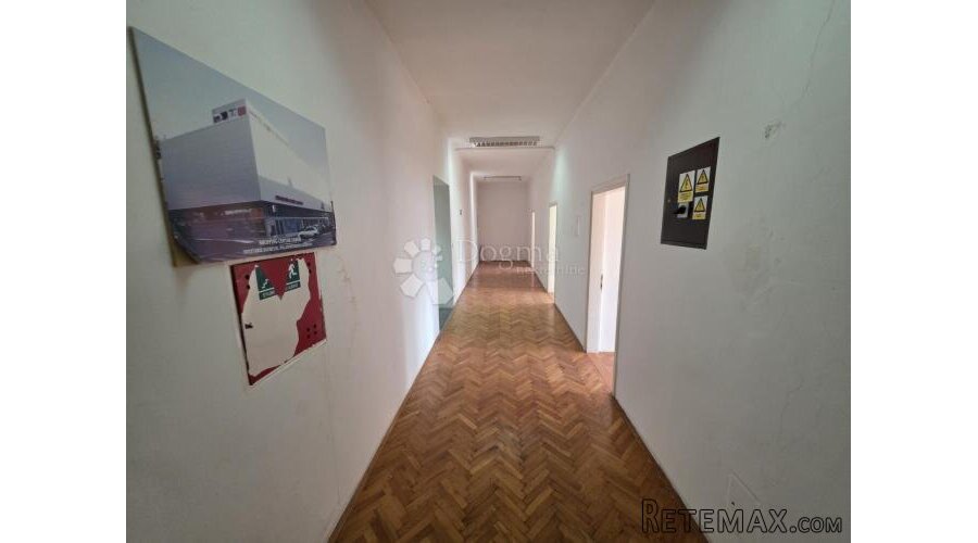 Najam uredskog prostora cca 298m² - 8 ureda, spremište