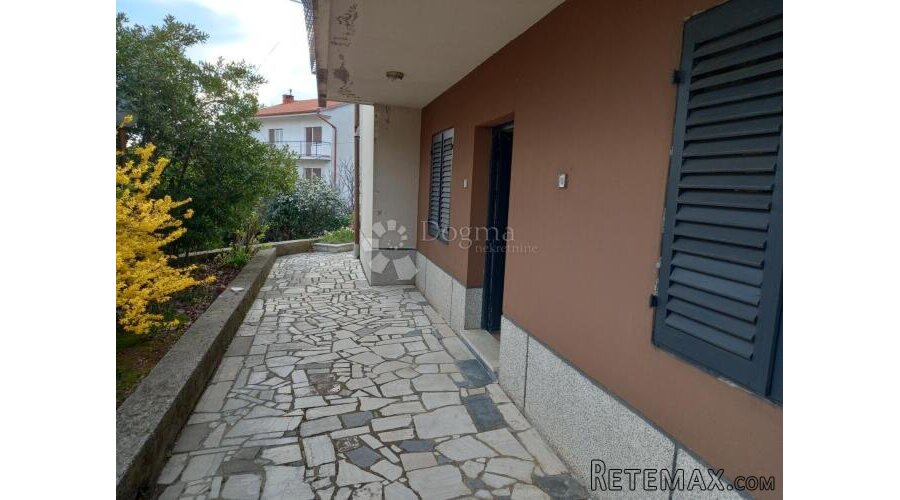 Rijeka, G.Drenova, kuća sa tri stana - 2