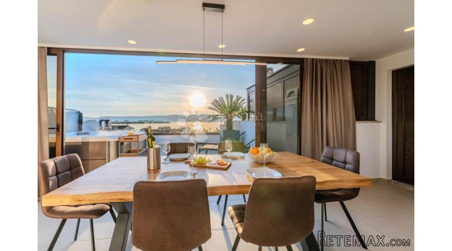 TURANJ - PENTHOUSE S POGLEDOM NA MORE