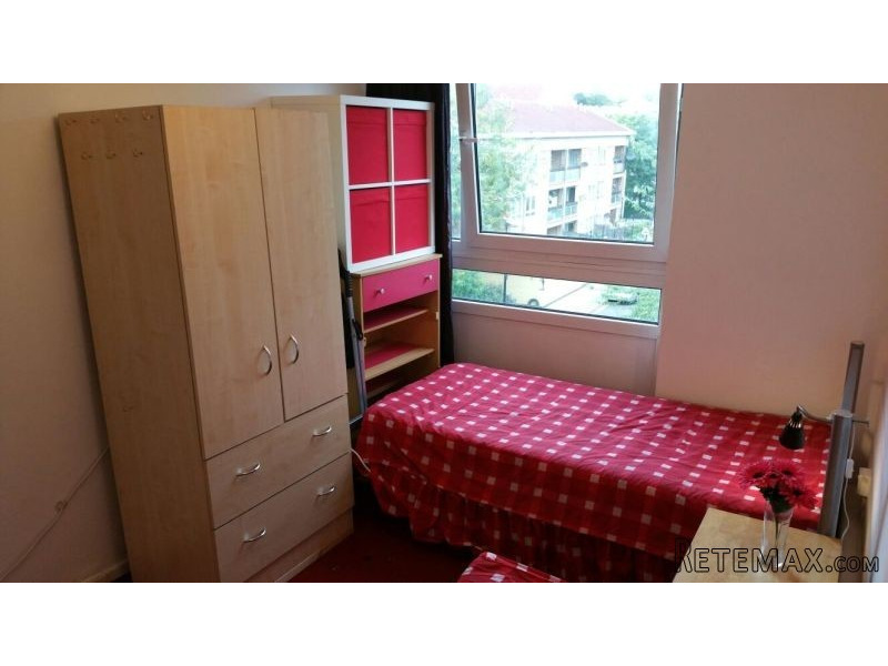 Shared Room Close To Tower Bridge