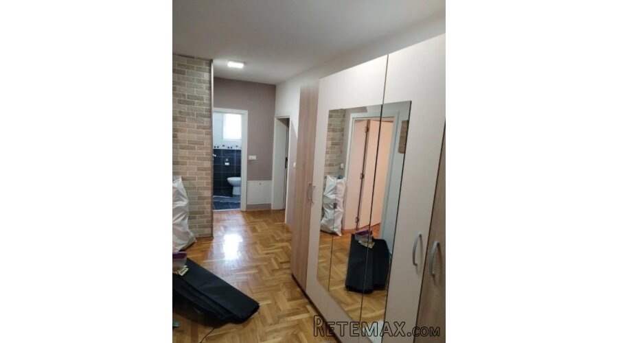 Prodajem stan Beograd-Bolec 91m2