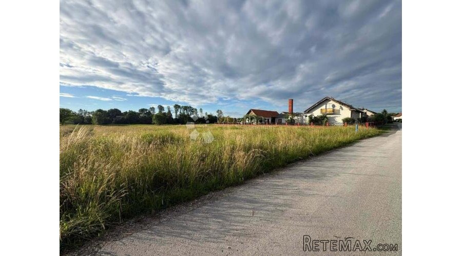 Građevinsko zemljište na prodaju - 2