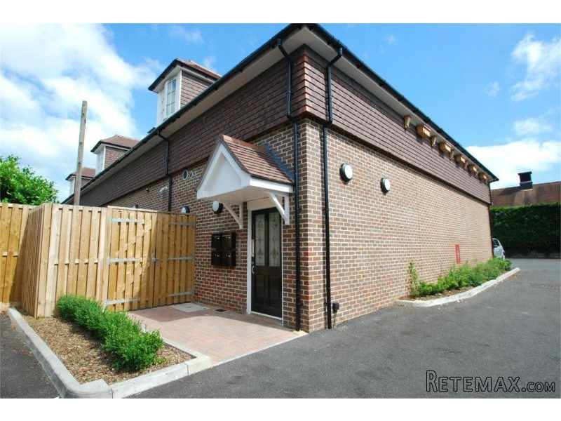 2 Bedroom Flat