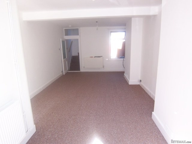 3 bedroom house in SHEERNESS - 2