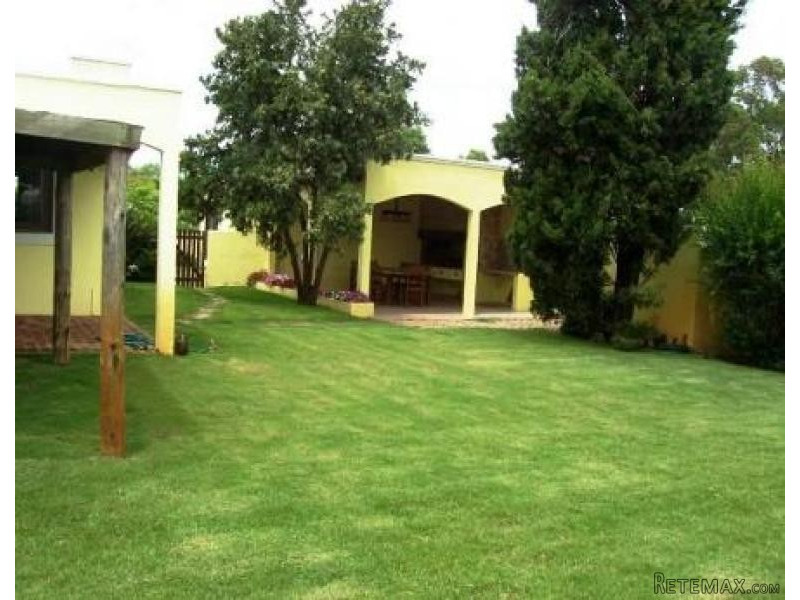 3 Bedroom House - For Rent - El Tesoro - 2