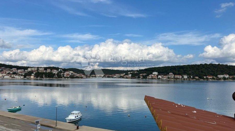 TISNO KUĆA U PRVOM REDU DO MORA ODLIČNA PRILIKA