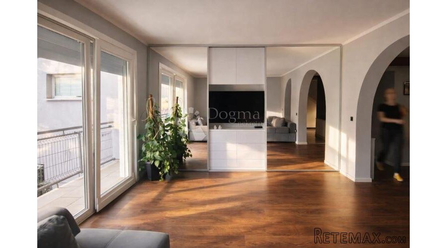DVOETAŽNI STAN 250 m2- Vrapčanska ulica!!!